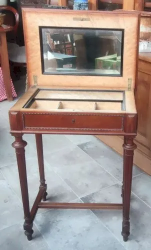 Ancienne Petite Table D Appoint Travailleuse Coiffeuse Intérieur Citronnier