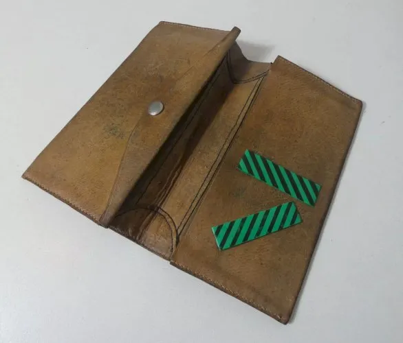 Ancienne pochette à billets en cuir maroquinerie vintage
