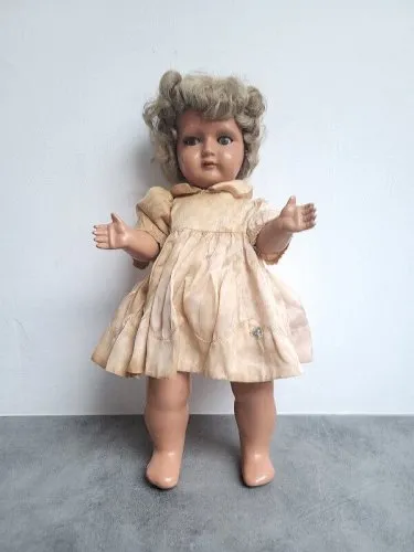 ANCIENNE POUPEE EN COMPOSITE