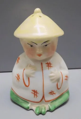 -ANCIENNE SALIERE EN PORCELAINE HOMME CHINOIS ANNEES 20 SERVICE à OEUFS  D