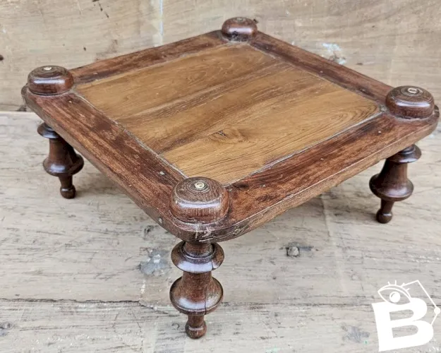 Ancienne table à thé art déco en teck birman