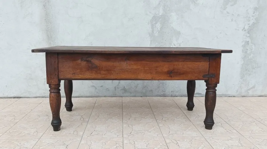 Ancienne table maie en noyer