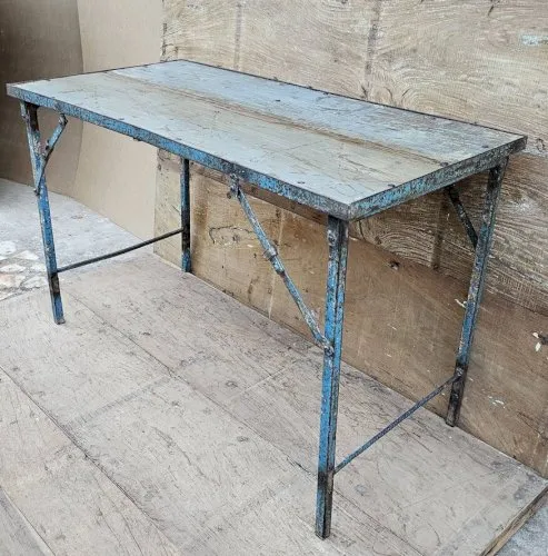 Ancienne table pliante en teck birman et acier