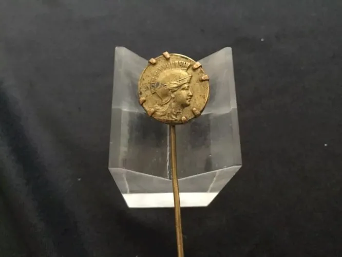 Anciennes Épingle à Chapeau ou cravate