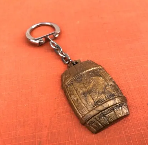 Années 1960 Porte-clés publicitaire Vabé Vin doux naturel Appellation Grand Roussillon Contrôlée