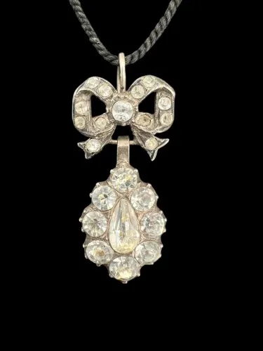 Antique pendentif ancien XIXe siècle argent pierres Du Rhin régional Breloque