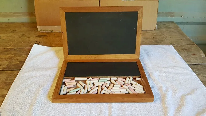 Ardoise enfant-Mac book en teck jouet ludique ardoise + craie