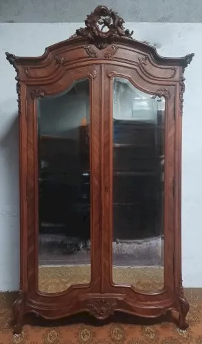 Armoire Rocaille en noyer