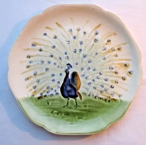 Assiette ancienne polychrome signée HB&Cie Choisy le Roi: Le PAON