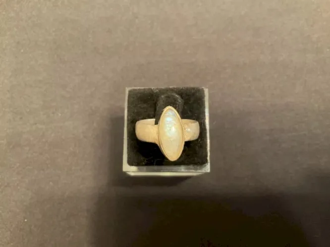 Bague argent avec pierre de lune ovale (T50)