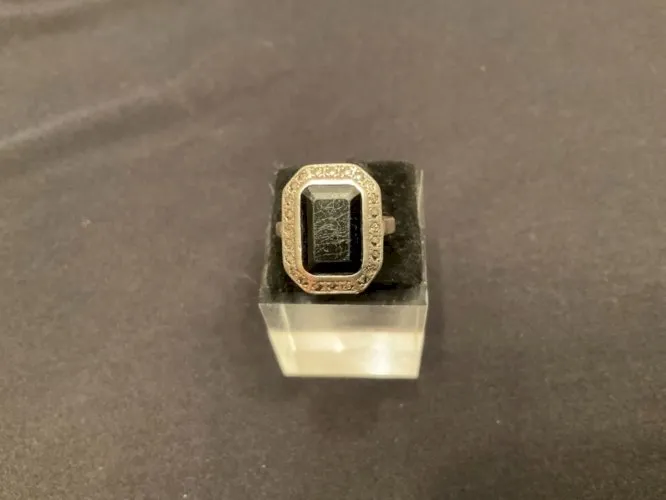 Bague argent avec pierre onyx et incrustation de strass (T55)