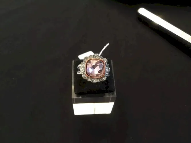Bague argent avec strass et pierre rose carré
