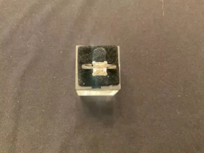 Bague argent grosse pierre strass carré transparent (T53)