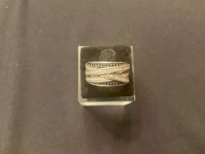 Bague argent rangs croisés de strass noir et transparent (T51)