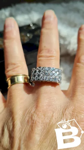 Bague en argent avec des strass taille 56 vintage