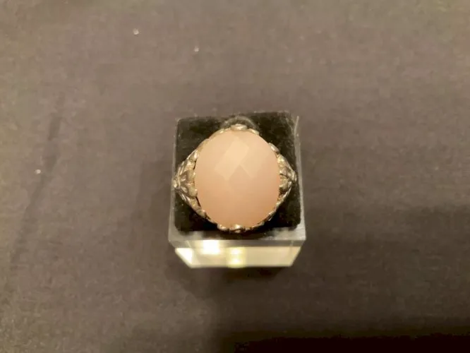 Bague en argent décor fleur avec grosse pierre synthétique rose taille 52