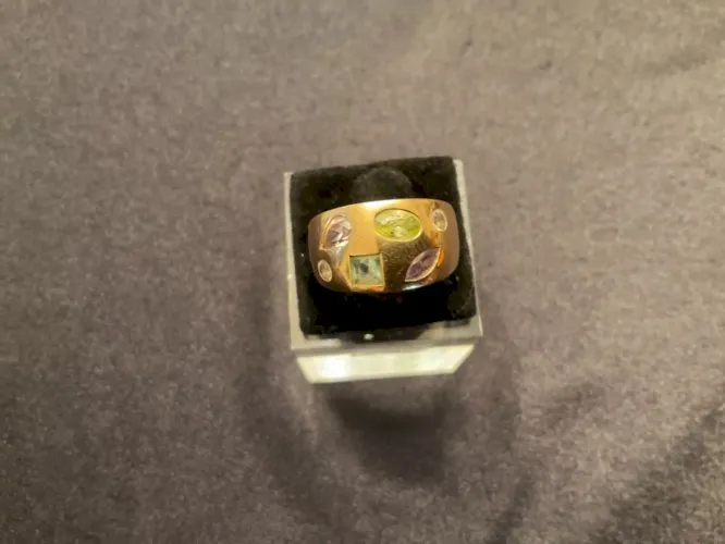 Bague plaqué or avec pierres strass multicolor T52