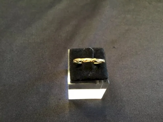 Bague sculptée plaqué or