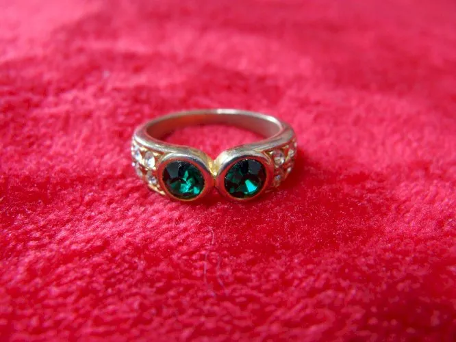 Bague vintage / or et vert