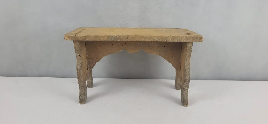 Banc / repose pieds / tabouret