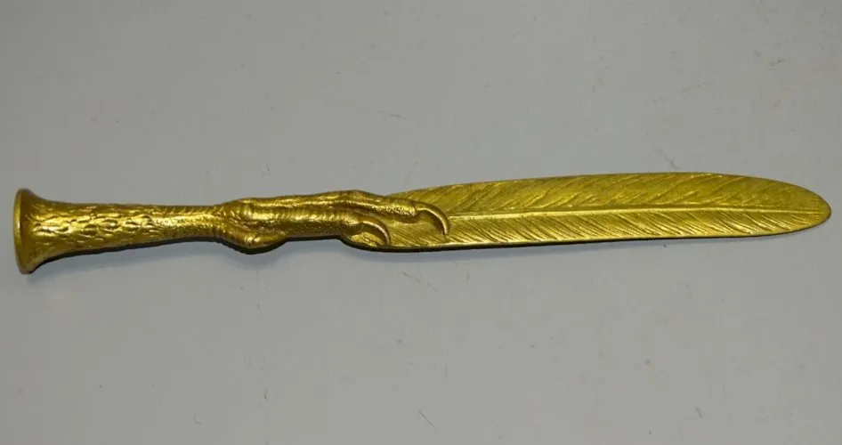 -BEL OUVRE LETTRE PATTE ET PLUME en BRONZE COLLECTION DECO BUREAU VITRINE D