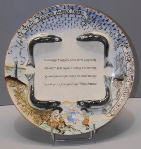 -BELLE ANCIENNE ASSIETTE SARDINES AMIEUX Frères signée Georges DREYFUS déco D