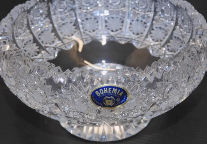 -BELLE ANCIENNE COUPE sur PIED CRISTAL de BOHEME COLLECTION VITRINE D
