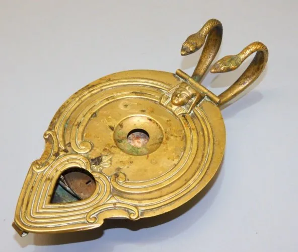 -BELLE ANCIENNE LAMPE à HUILE à système Bronze & Laiton 2 poignées SERPENTS D