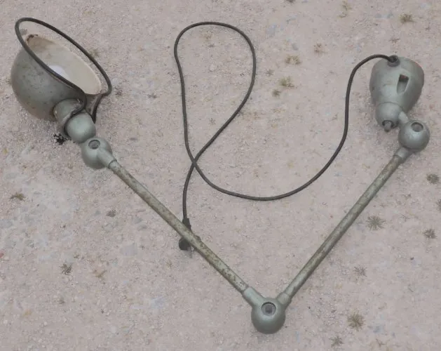 -BELLE ANCIENNE LAMPE JIELDE 2 BRAS FONCTIONNE JUS de GRENIER COLLECTION  D