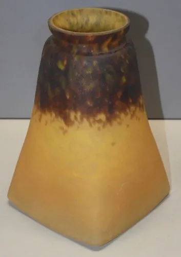 -BELLE ANCIENNE TULIPE PATE de VERRE ART DECO PROBABLEMENT SCHNEIDER  D