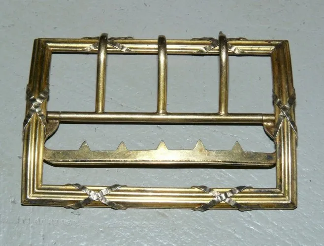 BELLE BOUCLE DE CEINTURE STYLE LOUIS XVI EN VERMEIL Argent poinçon sanglier