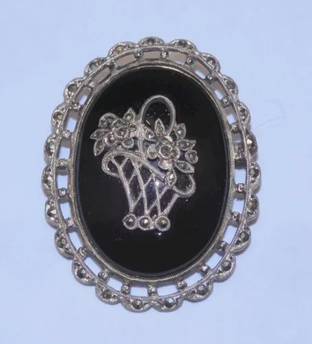 -BELLE BROCHE ARGENT EMAIL NOIR PANIER ARGENT & MARCASSITES Poinçon SANGLIER  D