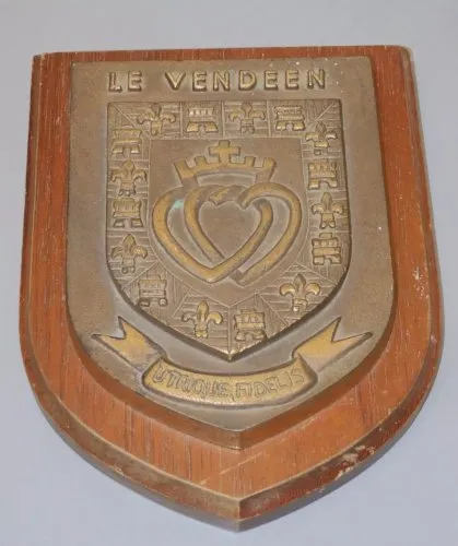 - BELLE TAPE de BOUCHE LE VENDEEN UTRIQUE FIDELIS ESCORTEUR RAPIDE 1955 à 95 D