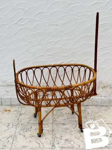 Berceau en bambou pour poupée