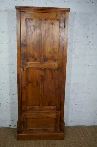 bonnetière rustique deux portes avec cache secrète