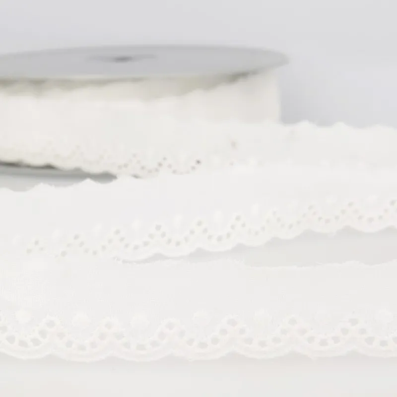 Broderie anglaise 24mm Blanc -