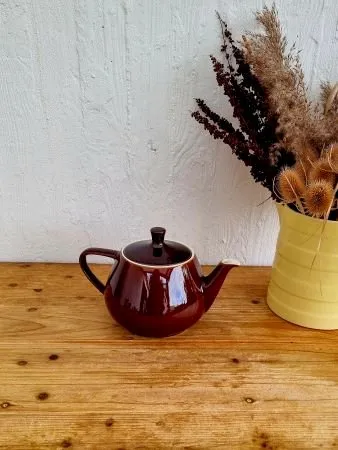 Cafetière marron des années 60