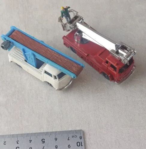 Camion Volkswagen Pick up + Fire engine Simon Snorkel, Husky