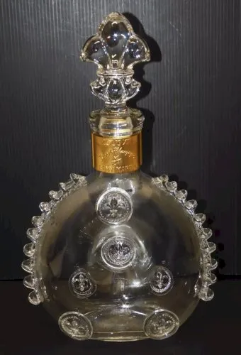 - CARAFE LOUIS XIII CRISTAL BACCARAT BOUCHON FLEUR de LYS COGNAC REMY MARTIN D