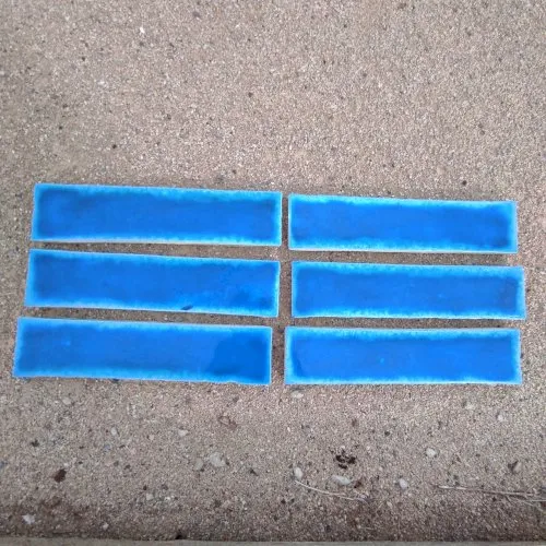 carreaux de céramique fait main de CERASARDA de 7 x 30 cm quantité total : 80 carreaux vendu par lot de 10 carreaux (reste 8 lots)