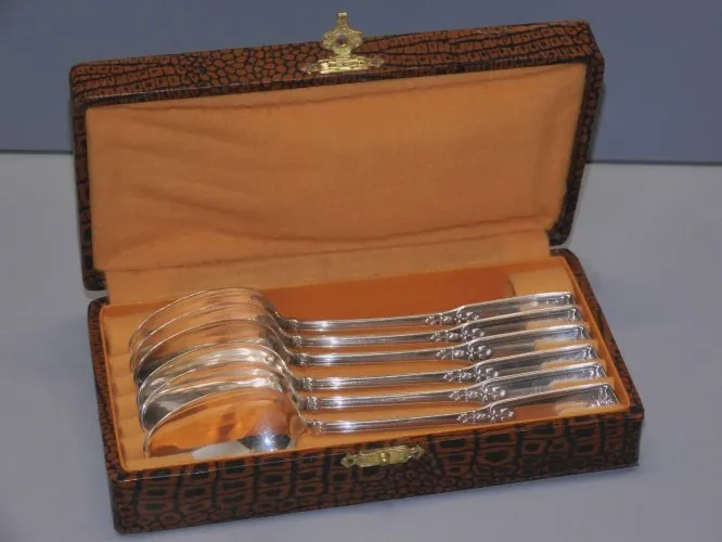 - COFFRET 6 PETITES CUILLERES ARGENT Poinçon MINERVE & ORFEVRE déco TABLE  D