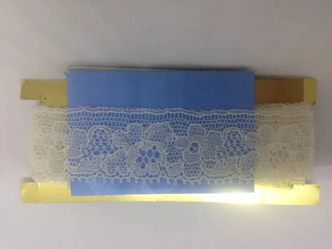 coupon de dentelle mecanique ancienne 0,99 m x 2,5 cm D11