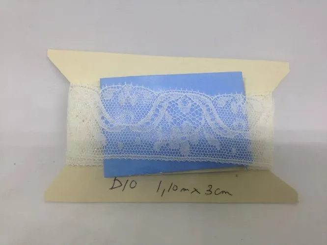 coupon de dentelle mecanique ancienne 1,1 m x 3 cm D10