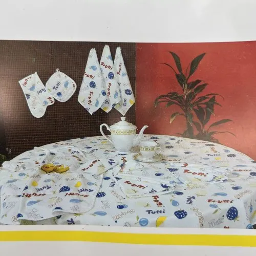 Ensemble nappe ronde avec 12 serviettes de table Et Tablier Assorti