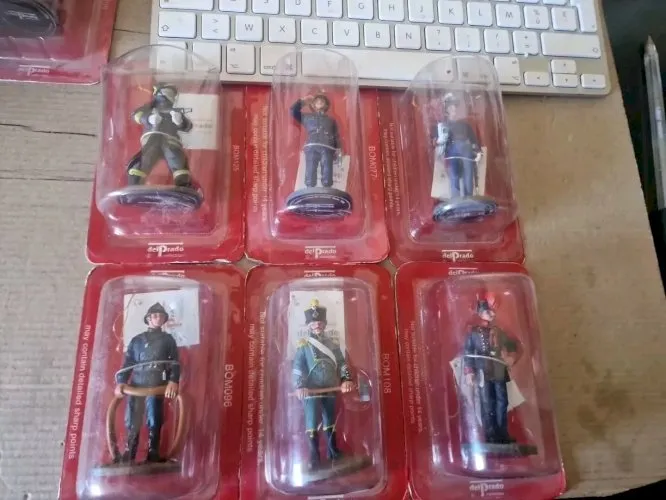 Figurines Del Prado. Lot De 6 Pompiers Italiens . Blisters Neufs