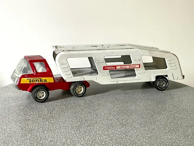 Grand Camion Tonka semi-remorque porte-voiture