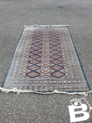 Grand tapis persan