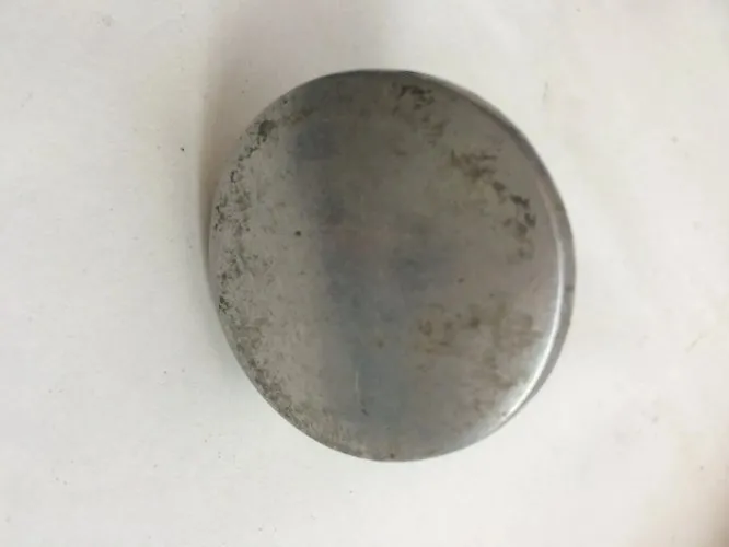 Gros bouton de tiroir porte ancien en aluminum a vis annees 50 60 diametre 40 mm