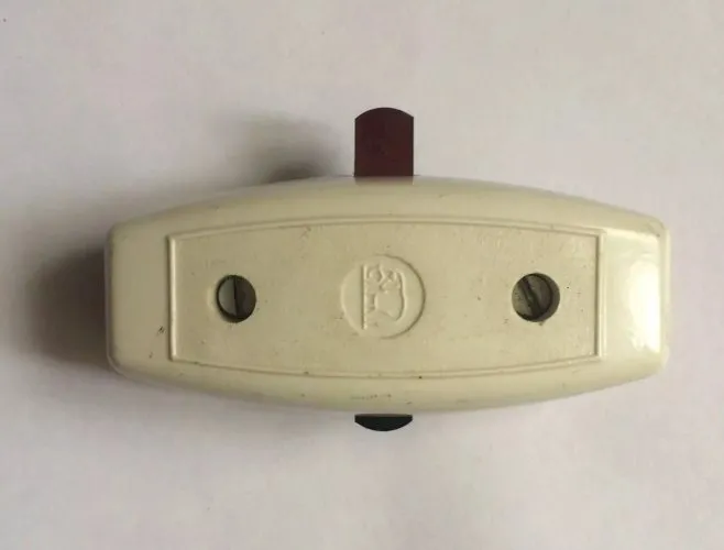 Gros interrupteur ancien bipolaire renovation lampe