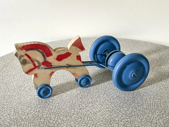 Jouet à tirer, cheval et chariot, jouet ancien